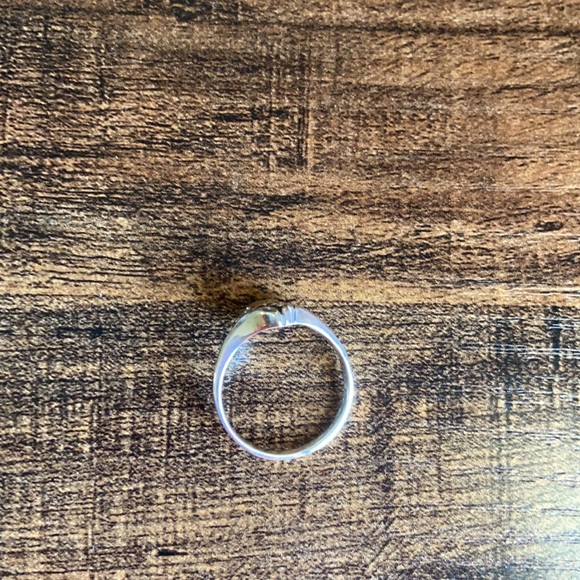 Black hills gold ring. - Picture 6 of 8